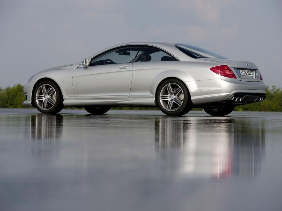  Mercedes-Benz CL63 AMG 2010 года  (фото 14 из 45)